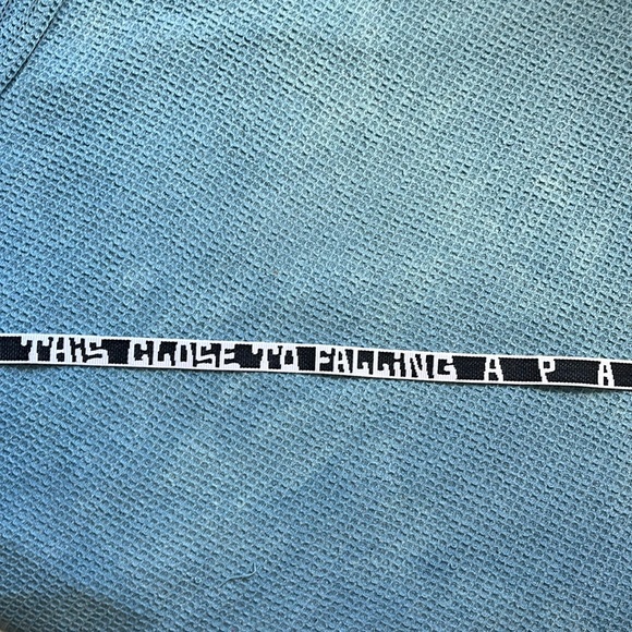 IGGY belt - black and white - this close to falling apart - Picture 3 of 4